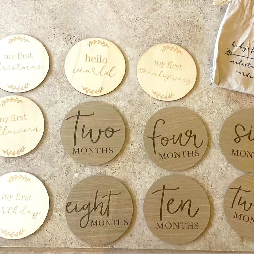 Milestones baby wood circle tiles